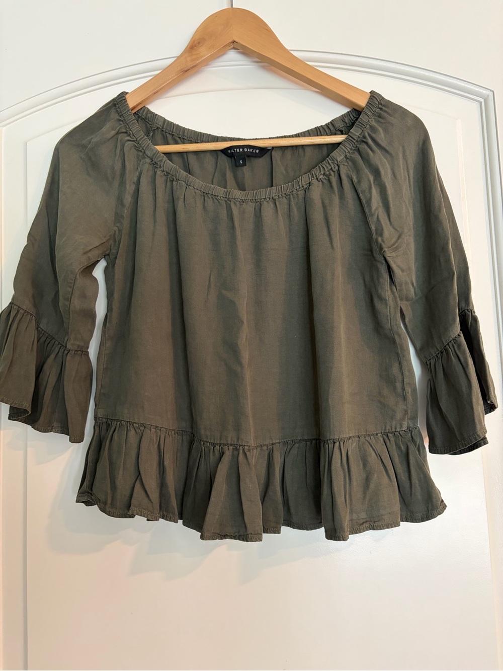 Walter Baker Olive Green Ruffle Hem Peasant Top Blouse Size S